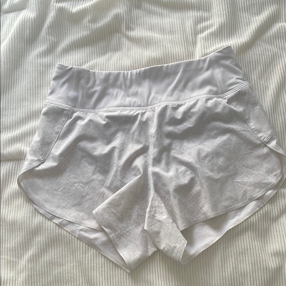 Athleta Run With It 3.5” Shorts